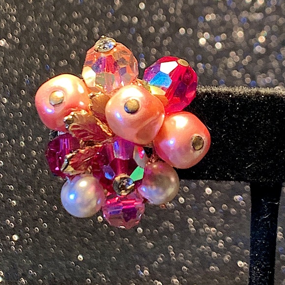 VENDOME EARRINGS  PINK PEARLS & CRYSTALS GOLD CLIP ON VINTAGE - Picture 4 of 8